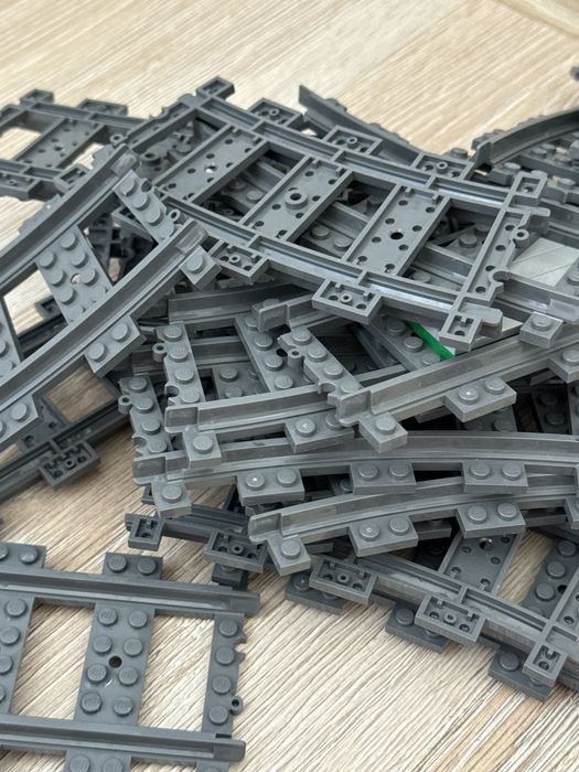 Продам лего поезд