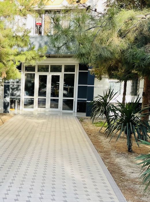 122 кв.м. рядом со станцией метро