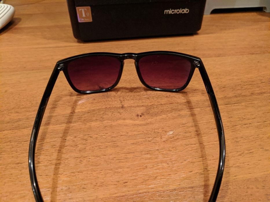 Солнцезащитные очки Prada