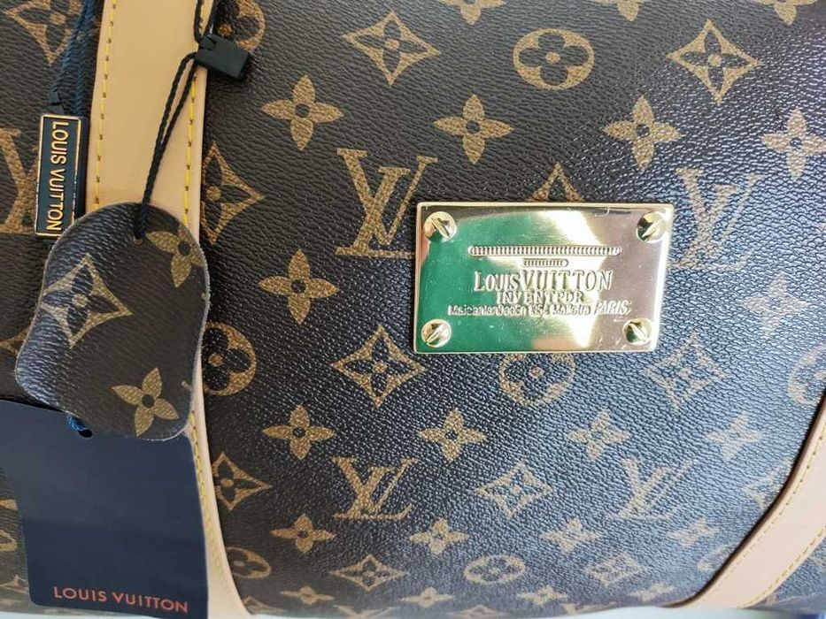 In stoc voiaj, geanta sport LV, piele 92-145