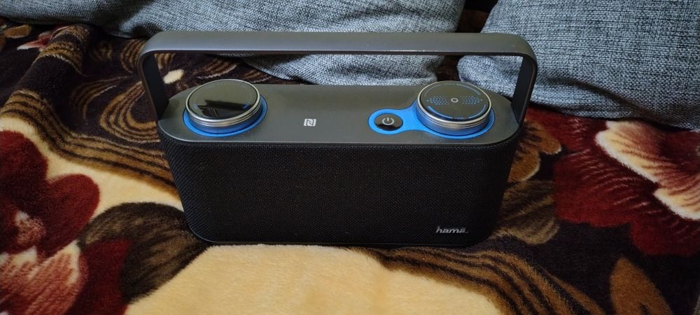 Vând boxă portabilă Hama