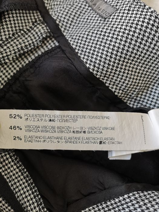 Pantaloni scurti Zara