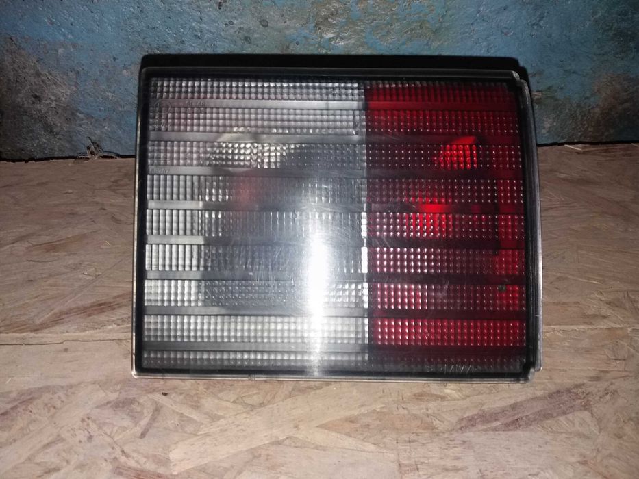 Продам задние фонари