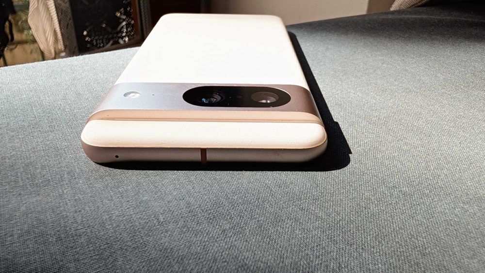 Vand telefon Google Pixel 8 Rose