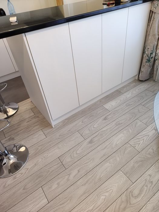 Insula living, bucătărie