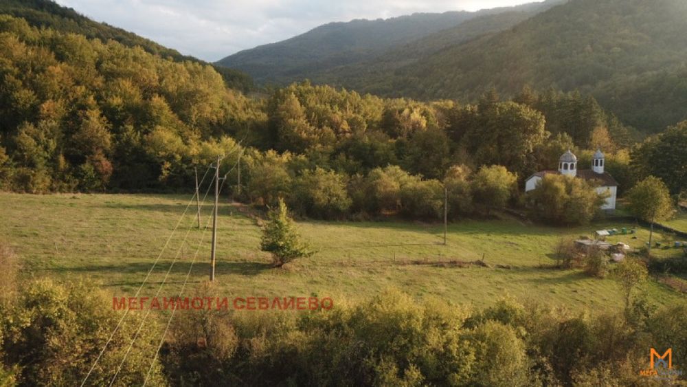 Продажба Парцел гр. Априлци - гр. Априлци 1520m²