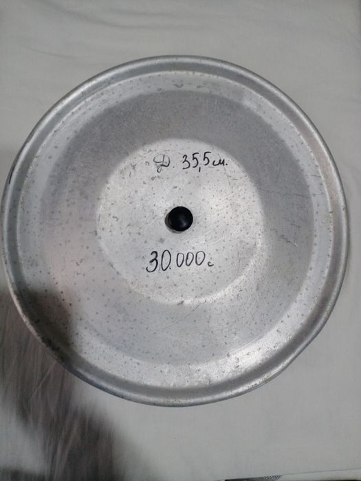 Крышки для кастрюль,баков,бидонов разные