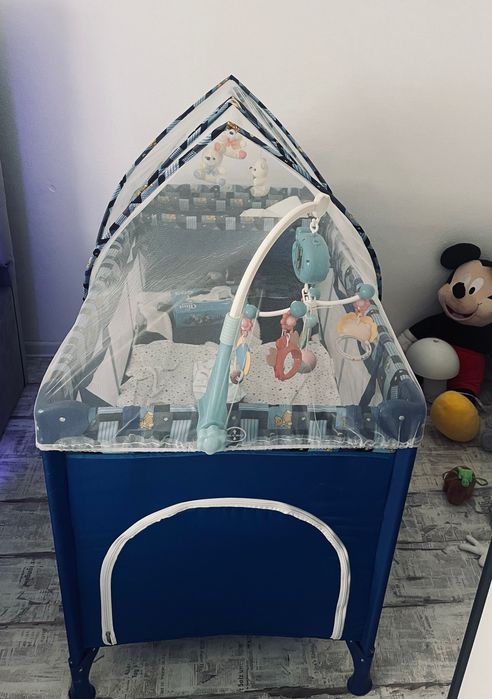 Pătuț pentru bebeluși