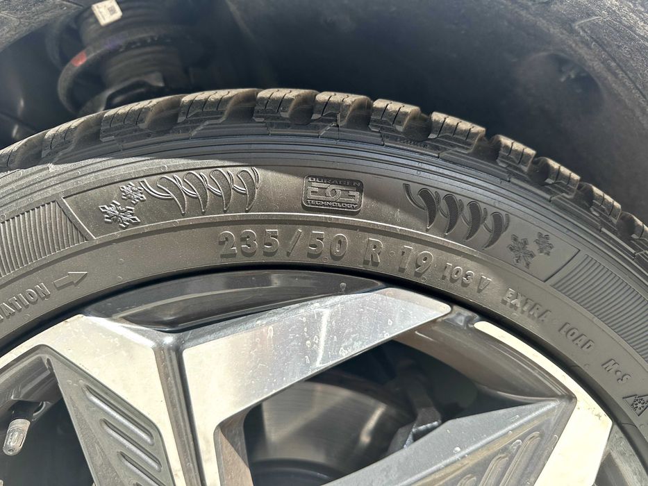 Зимни гуми 235/50 R 19
