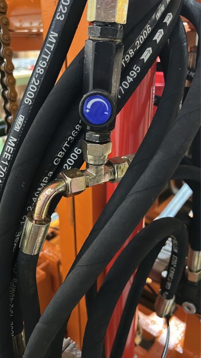 Utilaj de foraj , gata de lucru! 32CP, pret imbatabil , pe senile