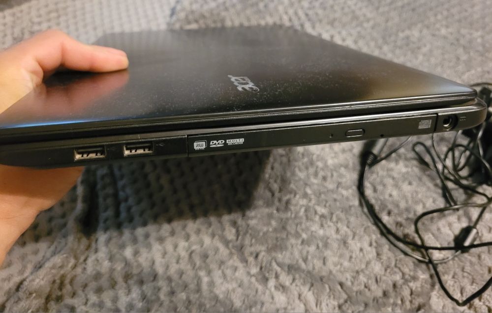 Laptop Acer în stare perfectă de funcționare