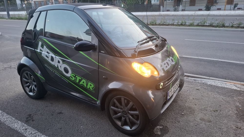 Vand sau schimb cu 4x4 cu carlig smart Four Two automat cabrio