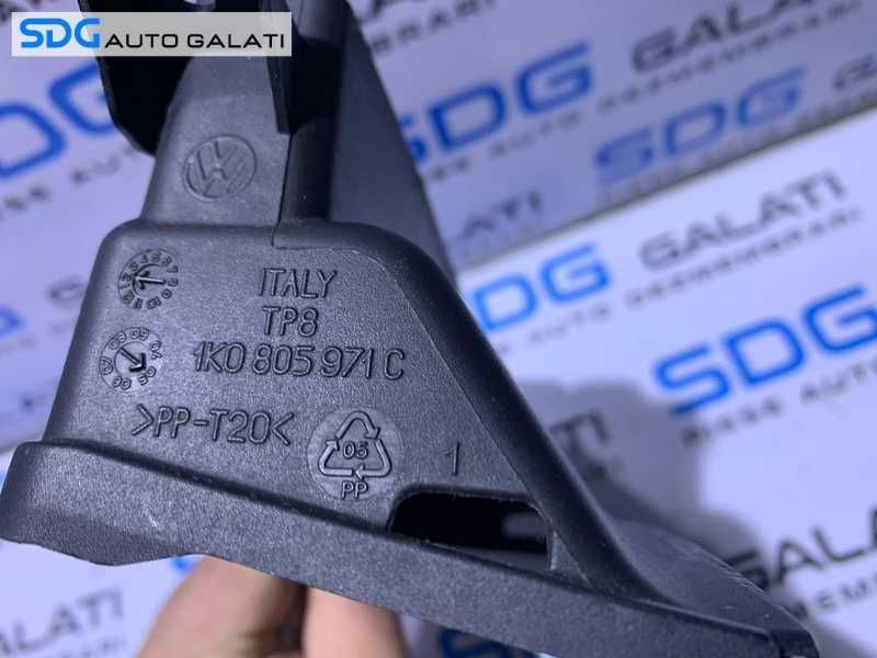Priza Deflector Difuzor Captare Aer Skoda Superb 2 2013 - 2015 Cod 1K0805971C [D0809]