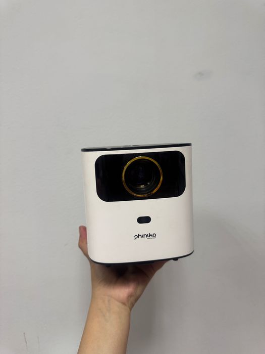 Проектор - домашний кинотеатр