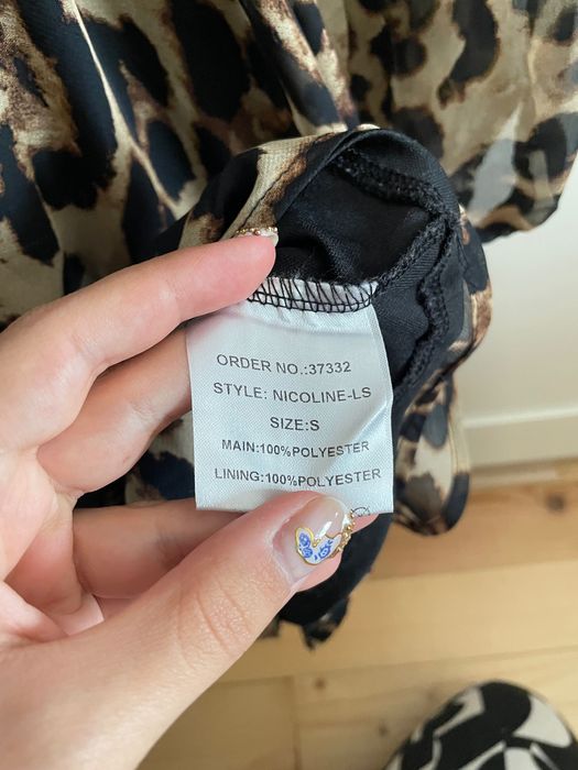 Тигрова рокля с дълъг ръкав