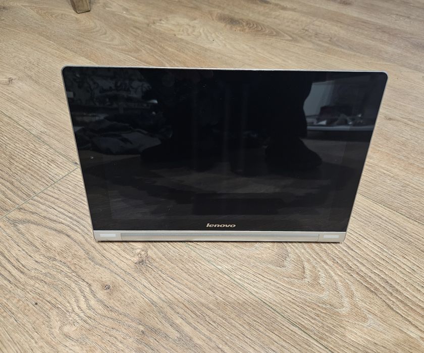 Lenovo     таблет