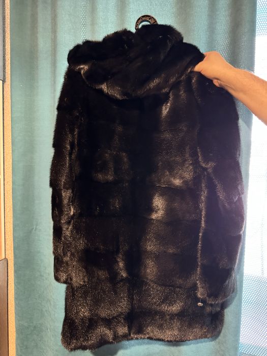 Продам норковую шубу