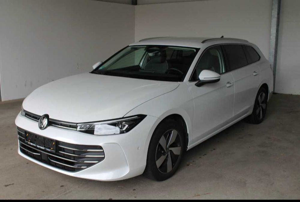 VOLKSWAGEN Passat 2024 — imagine 1