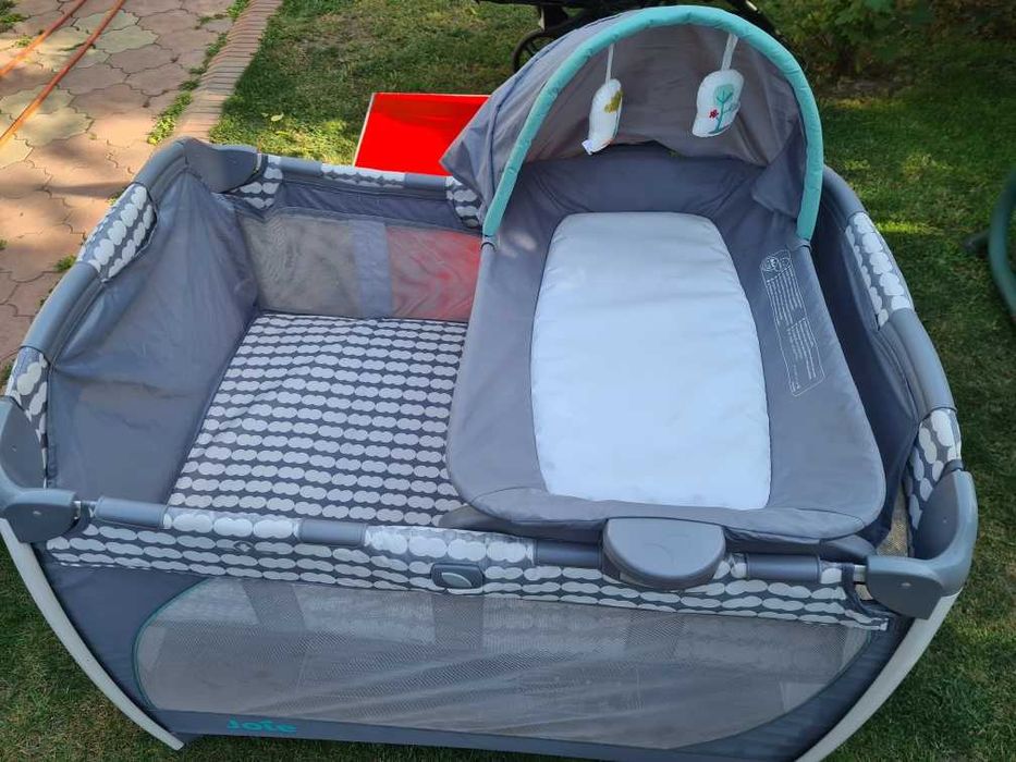 Манеж Joie Excursion Change & Rock