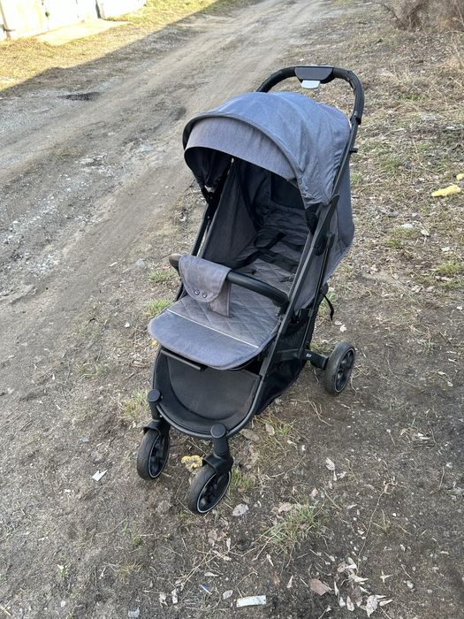 Продам коляску.