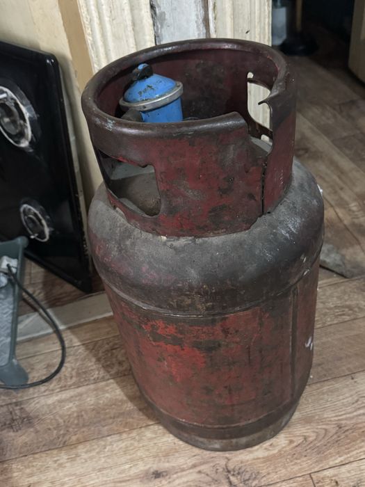 Продается газовый баллон маленький