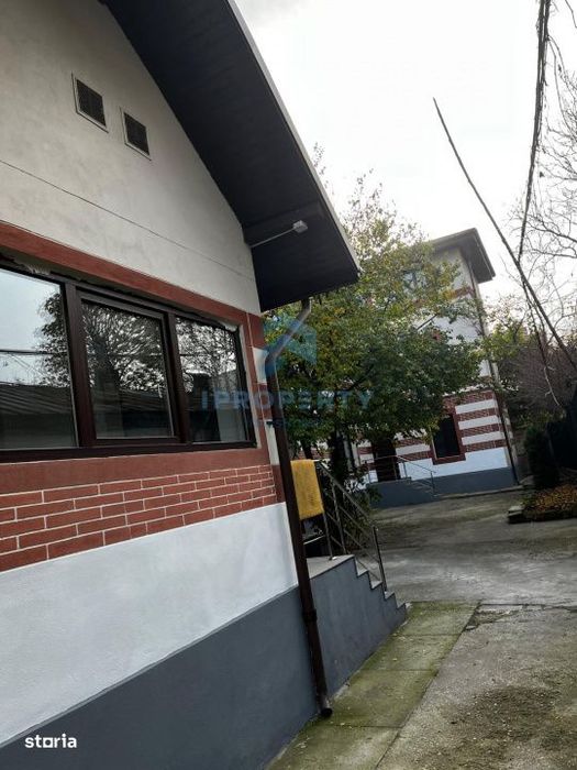 Comercial-Birouri | Piata Victoriei | 250 mpu | 18 Camere | Curte prop