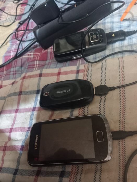 Lot 3 telefoane colecție