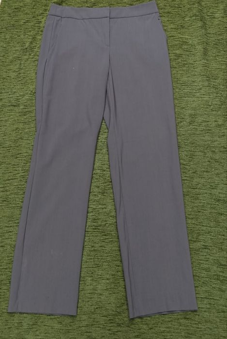 Vând pantaloni dama Armani!