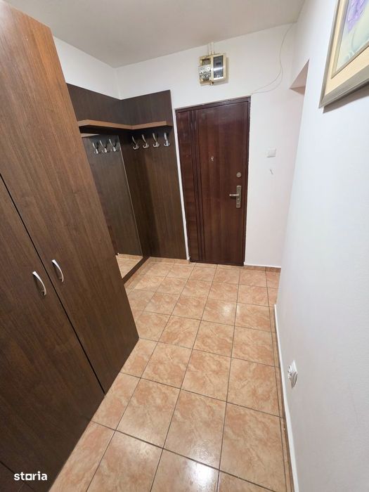 Garsoniera decomandata Drumul Taberei, metrou Valea Ialomitei
