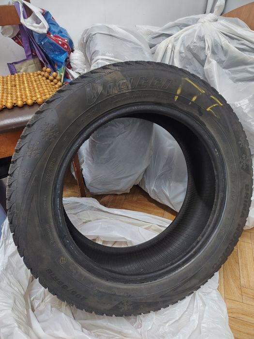 Продам комплект шин