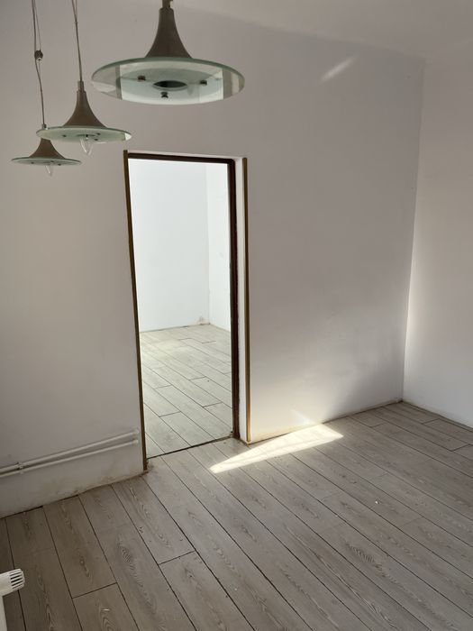 Inchirie casa str lupeni 131