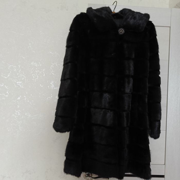 Продам норковую шубу.