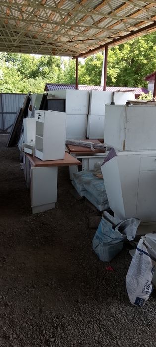Продам офисную мебель б. У