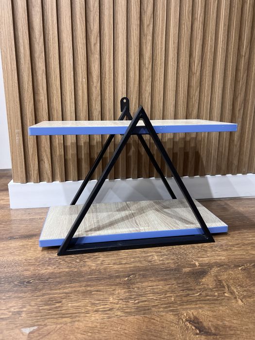 Прдается настенная полка