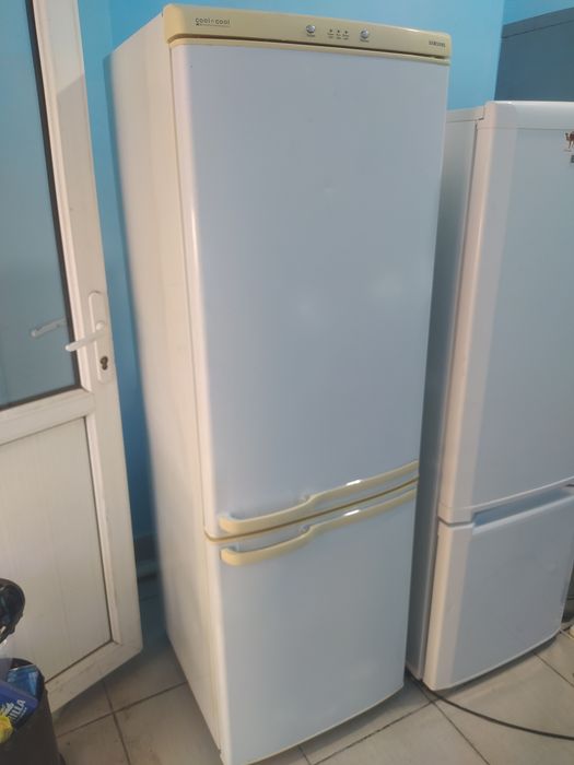 Продам холодильник Samsung