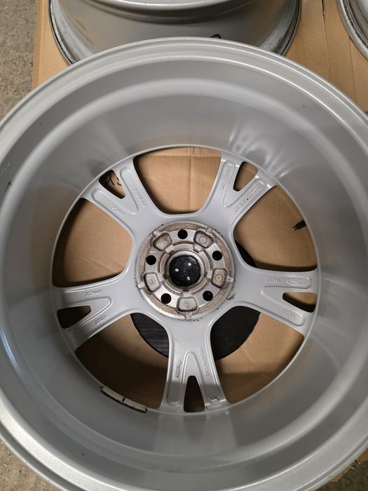 Продавам оригинални джанти Форд 5 108 18 цола