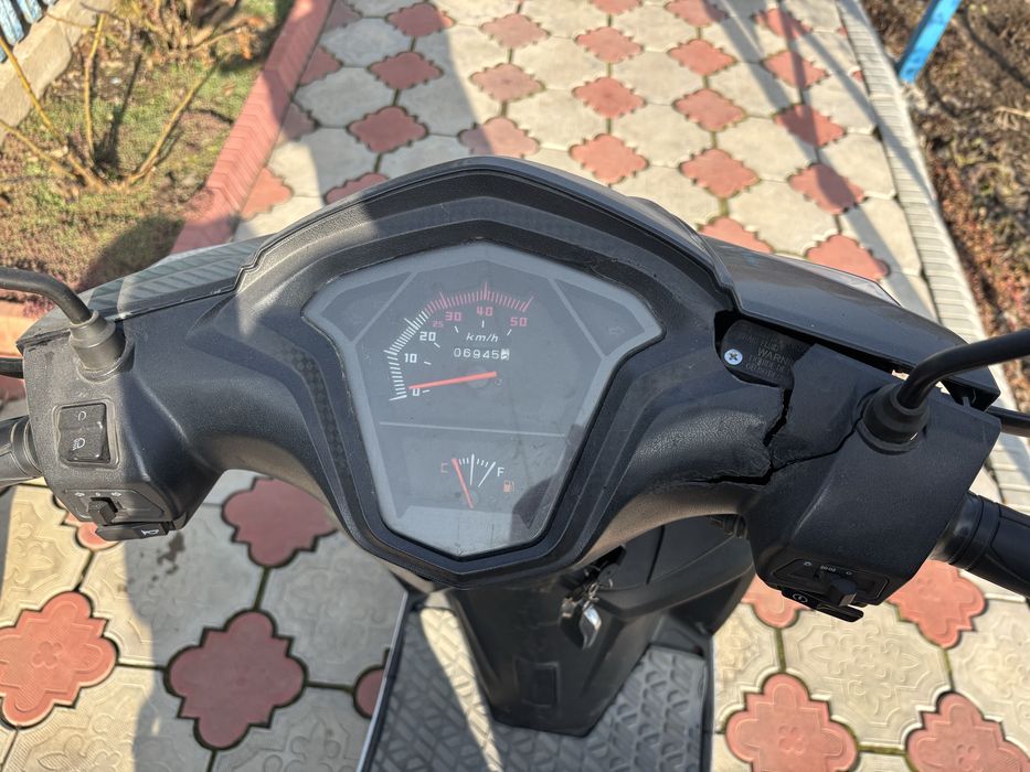 Мопед 125  кубов