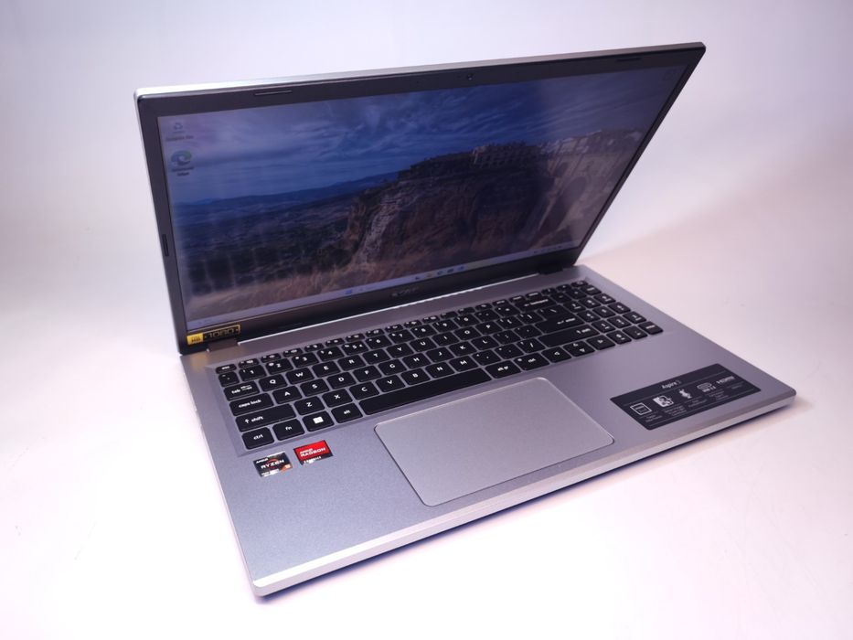 Acer Aspire 3 A315-24P AMD Ryzen 5 7520U 2.80GHz SSD 256/8GB | #R92738