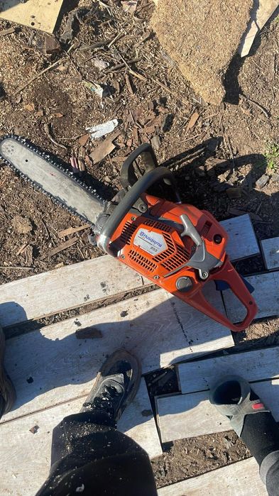 Продавам 555 хускварна