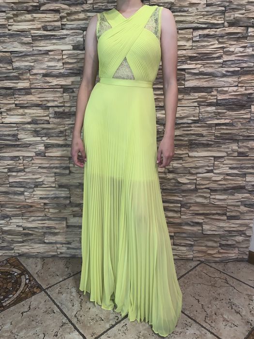 Нарядное платье BCBG