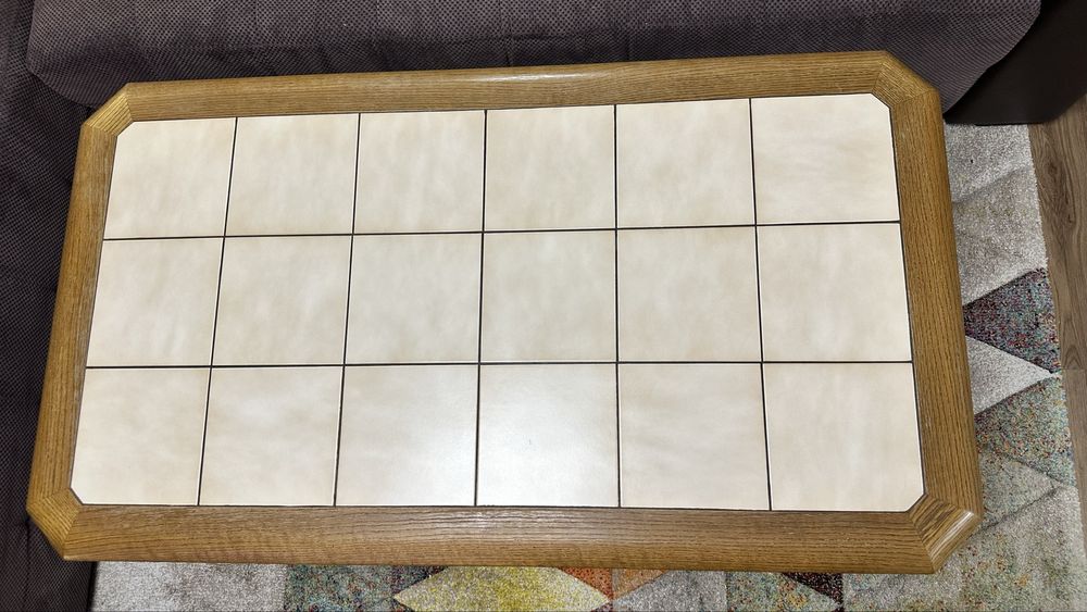 Масивна  холна маса