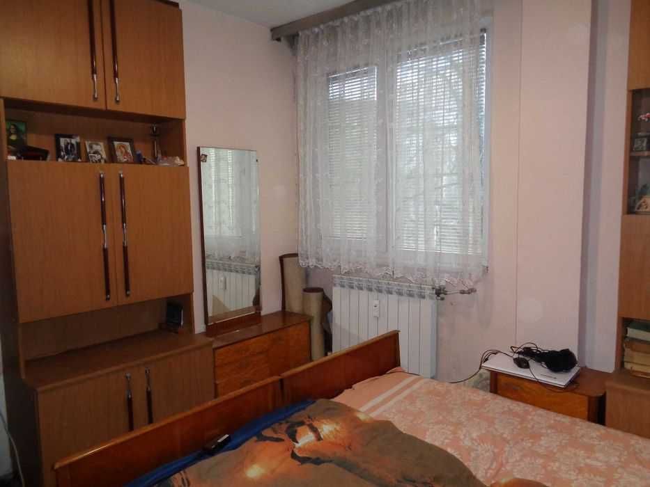 Тристаен апартамент в Гео Милев