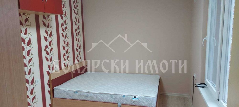 Дава се под наем Етаж от къща в Велико Търново, Център - 60 кв.м за 298.86 € - Снимка #3
