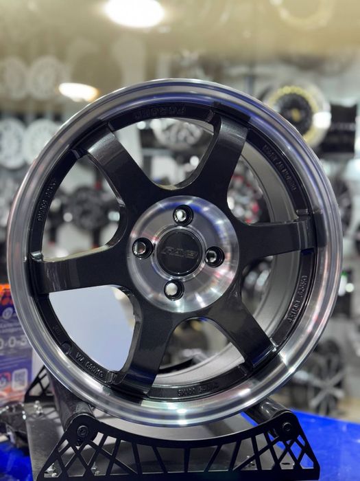 16 diskala sport model