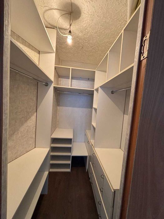 Продается  3-х комнатная квартира в р-не Зеленого базара