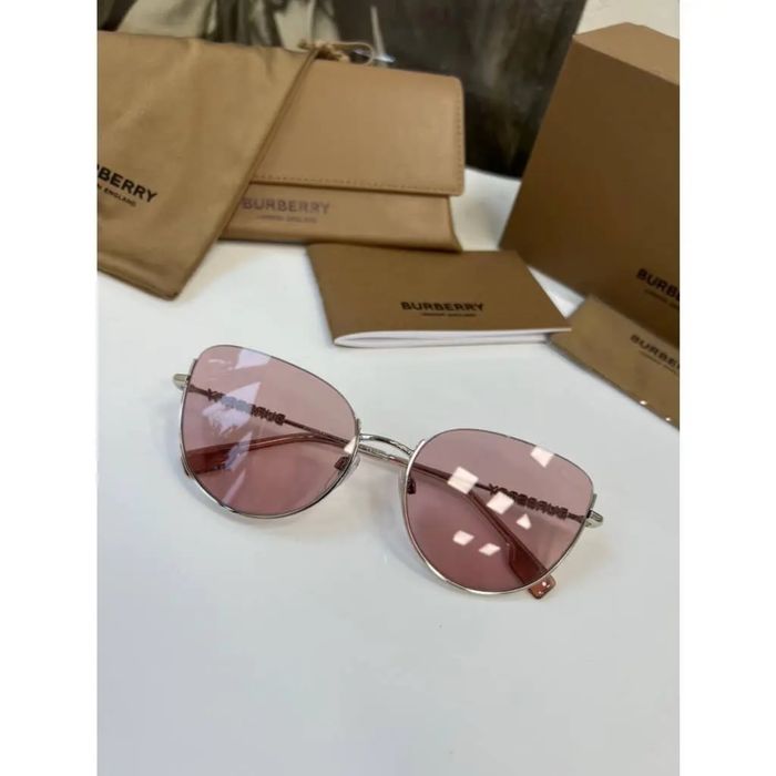 Оригинални дамски слънчеви очила Burburry -58%