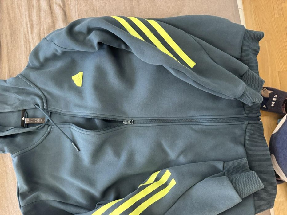 Мъжко яке adidas