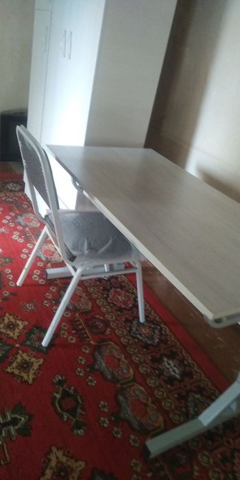 Продаётся парта и стул новый