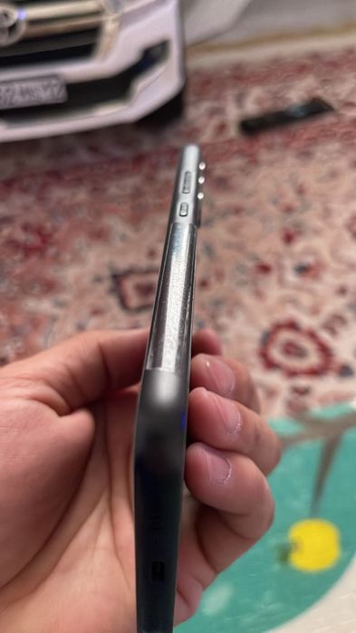 Продаётся телефон