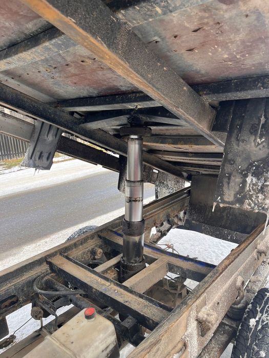 Vând KIA k 2500 tci basculabila